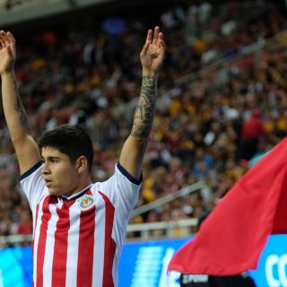 Chivas respira tranquilo: “Chofis”, libre de COVID-19