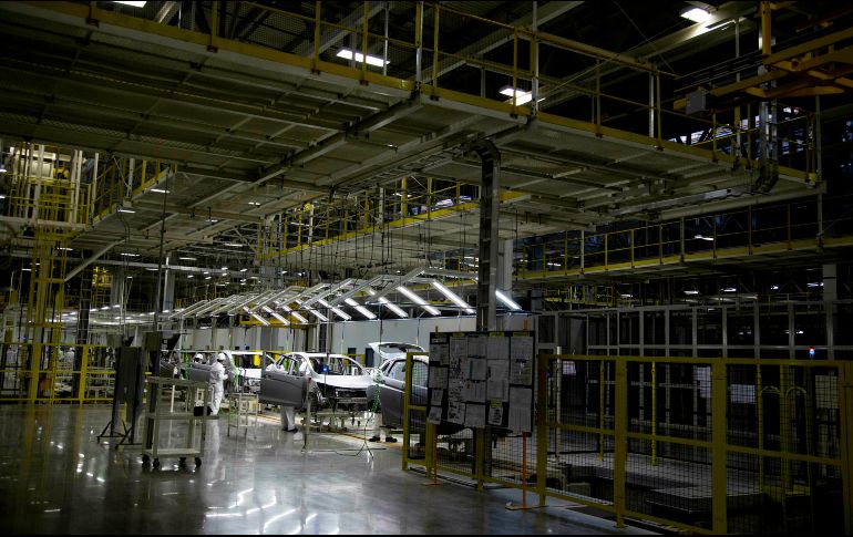 Nissan y la autopartera Unique Fabricating hicieron recorte de personal en México para ajustar sus costos operativos. AP/E. Verdugo