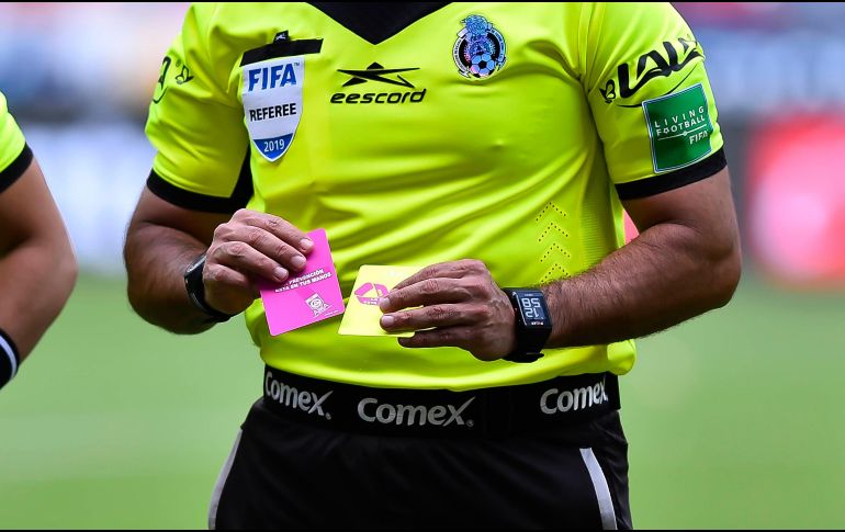 Los silbantes se unen a nombres como Luis Enrique Santander y Diego Montaño que han anunciado que tienen el virus. IMAGO7