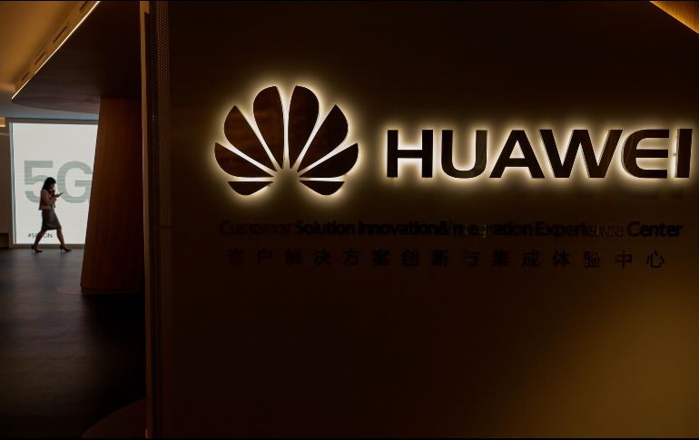 El secretario de Estado, Mike Pompeo, anunció que restringirá la concesión de visados a trabajadores de la compañía china. EFE