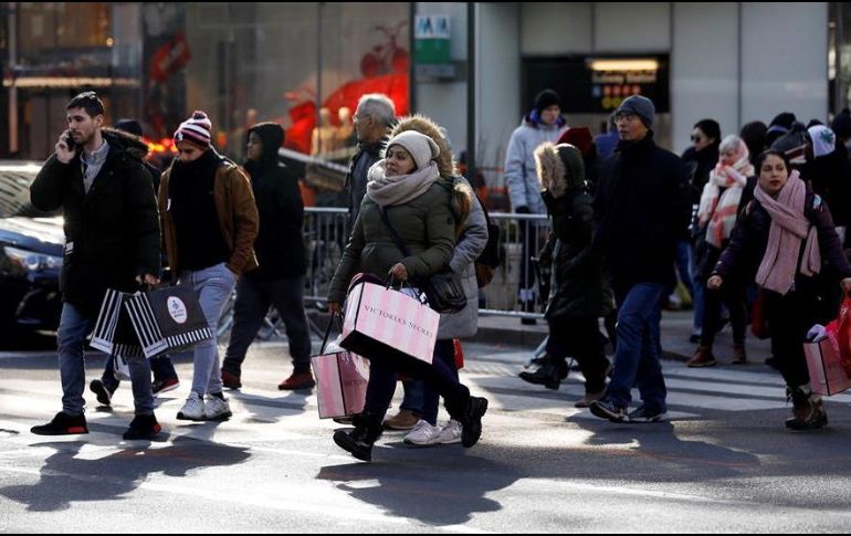 Los comercios comenzaron a reabrir y las ventas minoristas mejoraron alrededor del país, pero hubo algunos nuevos despidos y el empleo se mantiene a un nivel más bajo. EFE/ARCHIVO
