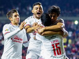 Las Chivas se quedarían en la Ciudad de México en caso de ganarle al América; si pierden, regresarán a primera hora de este viernes. TWITTER / @chivas