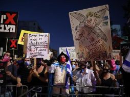 El enojo popular creció en los últimos días, en sintonía contra las nuevas restricciones impuestas ante el resurgimiento de la epidemia en Israel. EFE/A. Sultan