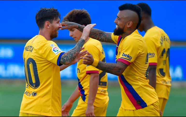 Jugadores del Barcelona celebran su triunfo de este domingo. AFP / A. Gillenea