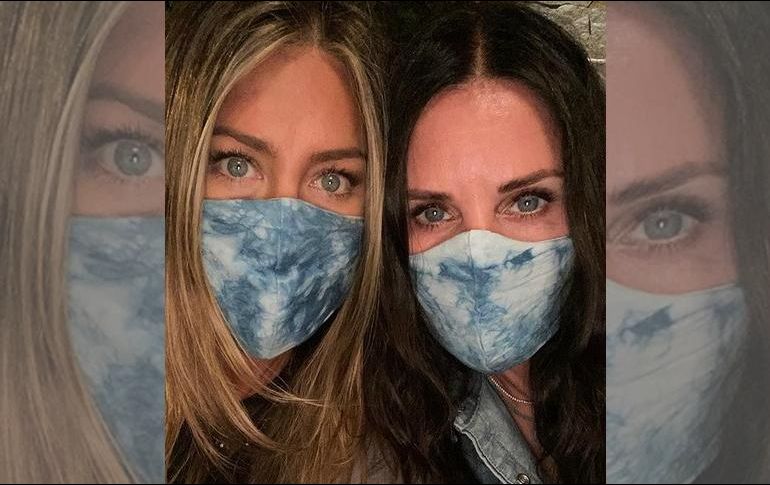 Jennifer subió una foto en donde se puede ver a un amigo de ella que está internado y que padece COVID-19. INSTAGRAM / jenniferaniston