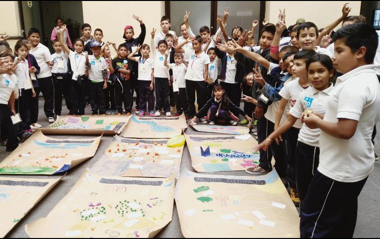 BRIGADAS CULTURALES. La iniciativa ha llegado a más de 30 colonias para incentivar el arte, trabajo que ahora realizan virtualmente. CORTESÍA