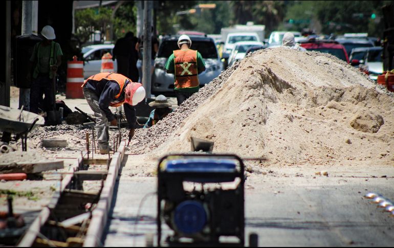 El mandatario tapatío explica que las obras se ejecutan bajo 