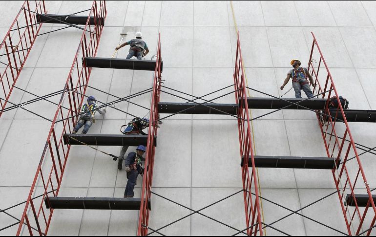 El sector de la construcción fue el más beneficiado, seguido por los servicios y el comercio. EL INFORMADOR/Archivo