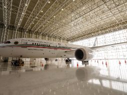 El próximo lunes, la reunión del gabinete de seguridad y la conferencia de prensa se realizará en el hangar presidencial; reporteros de la fuente presidencial podrán subir al aeronave para conocerla. NTX / ARCHIVO