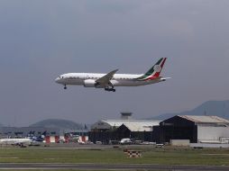 La llegada del avión al Aeropuerto Internacional de la Ciudad de México. SUN/G. Espinosa