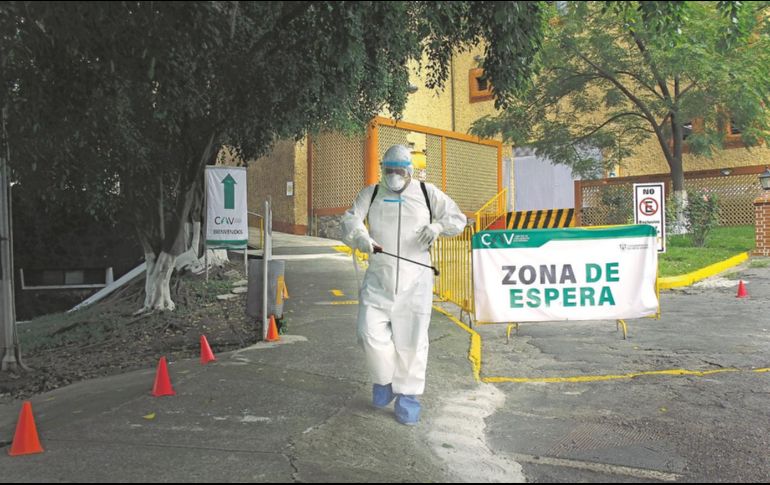 El Centro de Aislamiento Voluntario de la UdeG cuenta con más de 100 trabajadores y especialistas que brindan atención gratuita a los pacientes con COVID-19. ESPECIAL