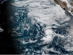 El miércoles por la noche, el meteoro tenía vientos sostenidos de 155 kilómetros por hora, siendo un huracán de categoría 2. EFE