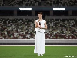 En un movimiento discreto para reconocer el aplazamiento de la justa olímpica, el Comité Organizador publicó un video con la sobreviviente de cáncer y nadadora Rikako Ikee. TWITTER / @Tokyo2020es