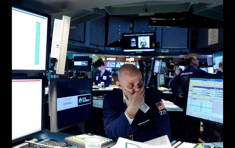 El parqué neoyorquino tuvo una mala jornada de principio a fin en la que influyeron los sombríos datos del mercado laboral divulgados hoy por el Gobierno de EU. EFE/ARCHIVO