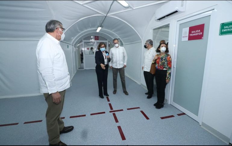 Pasado el mediodía, Hugo López-Gatell Ramírez, acompañado del titular del Insabi, Juan Antonio Ferrer, y funcionarios federales, acudieron a supervisar la 