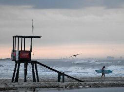 Las autoridades ampliaron un aviso por marejadas de hasta 1.5 metros, anunciado inicialmente entre Bahía Baffin y la localidad de Sargent, al extenderlo al sur de la bahía de Port Mansfield, Texas. AP / A. Rice