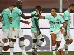 Con este resultado, el Inter se aproxima provisionalmente a cuatro puntos del líder Juventus, que el domingo recibe en Turín a la Sampdoria. EFE/L. Zennaro