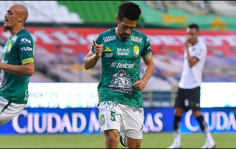 Navarro no viajó con el equipo para el partido ante Chivas debido a que presentaba síntomas de COVID-19. INSTAGRAM / fernavarrom5