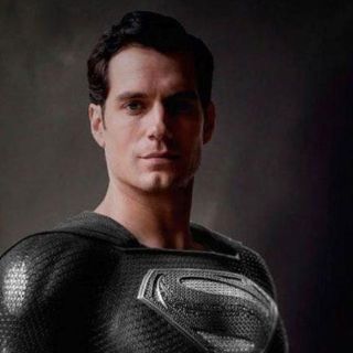 Snyder Cut de Justice League muestra a Superman de negro