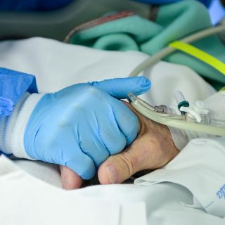 Muere paciente tras 120 días en terapia intensiva por COVID-19