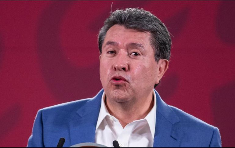 Monreal presentó su libro 