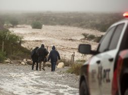 Informaron que un menor se encuentra desaparecido tras caer al arroyo Topo Chico. EFE / M. Sierra
