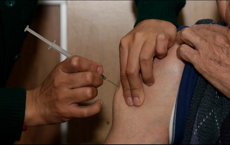 En concreto, es de vital importancia que se vacunen los pacientes que tienen enfermedades crónicas como presión arterial alta, diabetes o enfisema. NTX / ARCHIVO