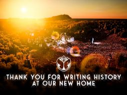 Los escenarios se habilitaron utilizando la máxima tecnología para poder sentirte en medio de un festival real, con miles de asistentes alzando las manos, levantando sus teléfonos, gritando. TWITTER / @tomorrowland