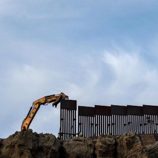 Tramo de muro fronterizo no fue derribado por "Hanna", dice EU