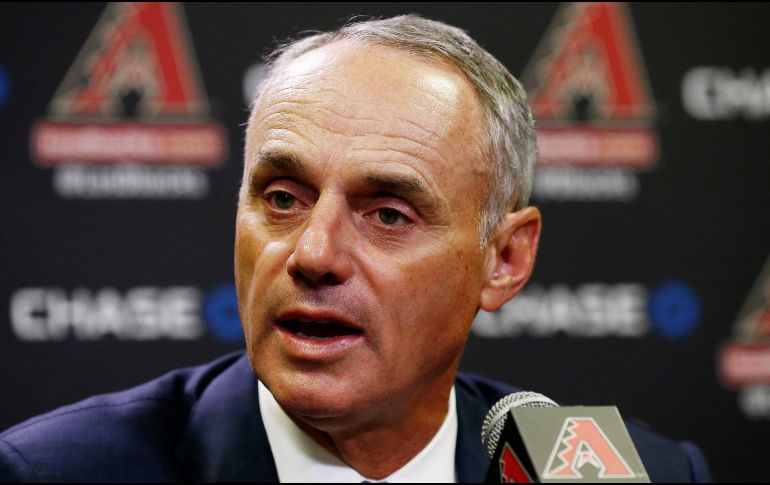 Manfred señaló que la liga espera aprender de la situación con los Marlins y ajustar los protocolos en consecuencia. ARCHIVO