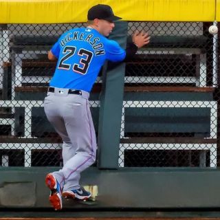 Nationals se niegan a enfrentar a Marlins ante brote de COVID-19