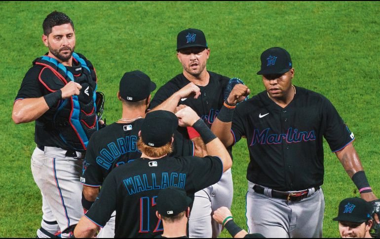 A ESPERAR. El equipo de los Marlins acumula ahora 17 casos positivos por coronavirus. AP / C. Szagola