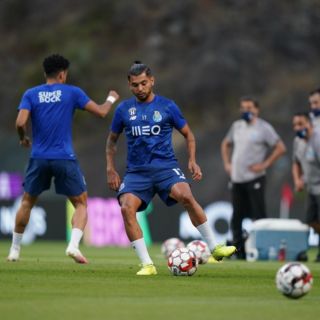 "Tecatito" Corona, entre los mejores de Portugal