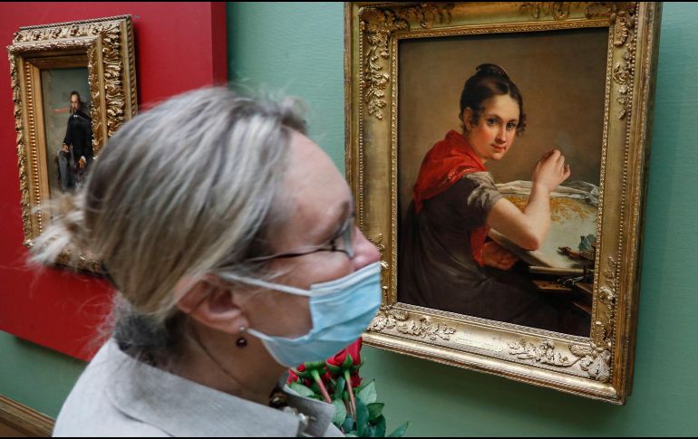 El jefe del Kremlin llama a no apresurarse con el levantamiento de las restricciones impuestas por la pandemia del nuevo coronavirus en Rusia, porque la situación aún puede empeorar. EFE / EPA / S. Ilnitsky