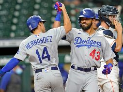 Después de un juego con tintes de pleito en la apertura de la serie, todo estuvo tranquilo entre los angelinos y los texanos, el miércoles por la noche. AP / D. J. Phillip