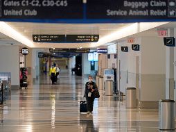 La caída del PIB refleja las medidas para combatir al coronavirus, como el cierre de fronteras y prohibiciones de vuelos. AP/ARCHIVO