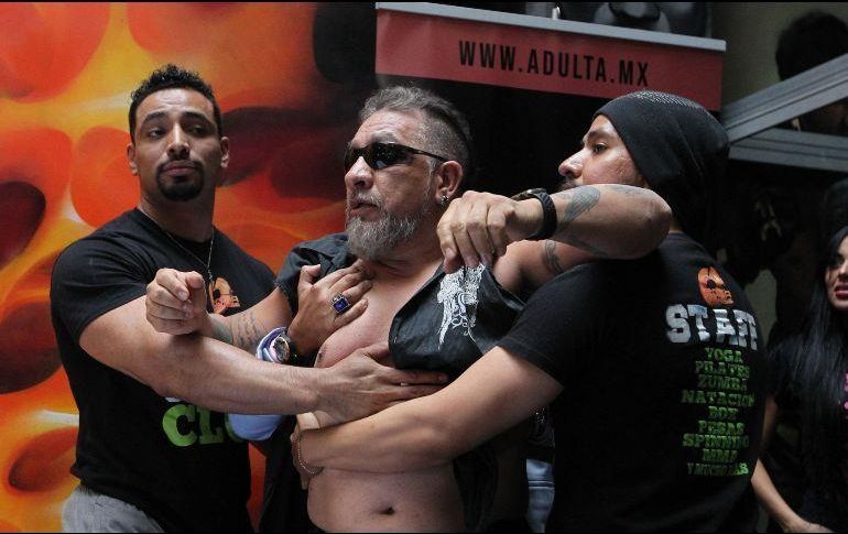 Carlos Trejo pide que Alfredo Adame ofrezca disculpas a la madre de sus hijos, a sus hijos, a las mujeres que ha ofendido y a él. EFE / ARCHIVO