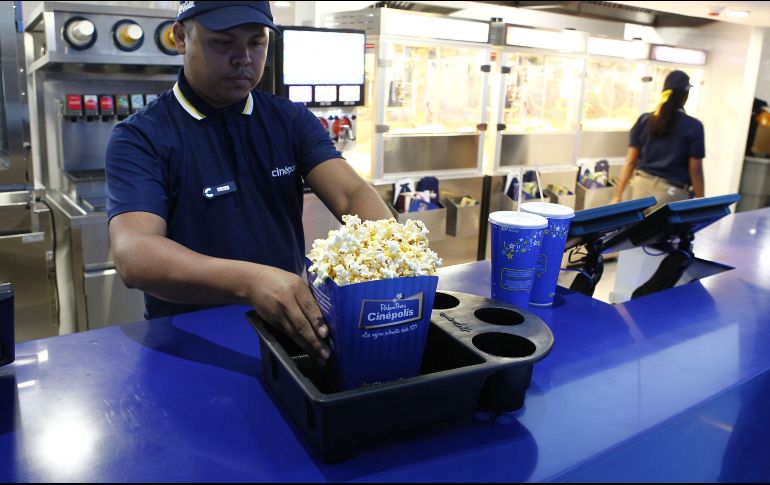 Señalan que el consumo de alimentos dentro de la sala de cine y durante la proyección estará prohibido. EL INFORMADOR / ARCHIVO