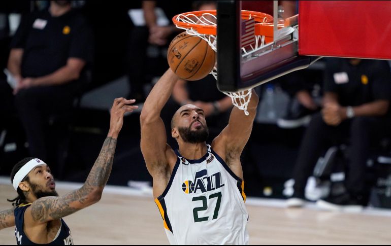 Rudy Gobert aportó 14 puntos a la causa del Jazz. AP/A. Landis