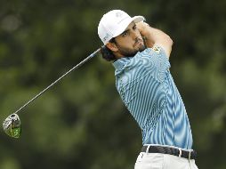 Abraham Ancer tira desde el hoyo 13 en la primera ronda del torneo. AFP/M. Reaves