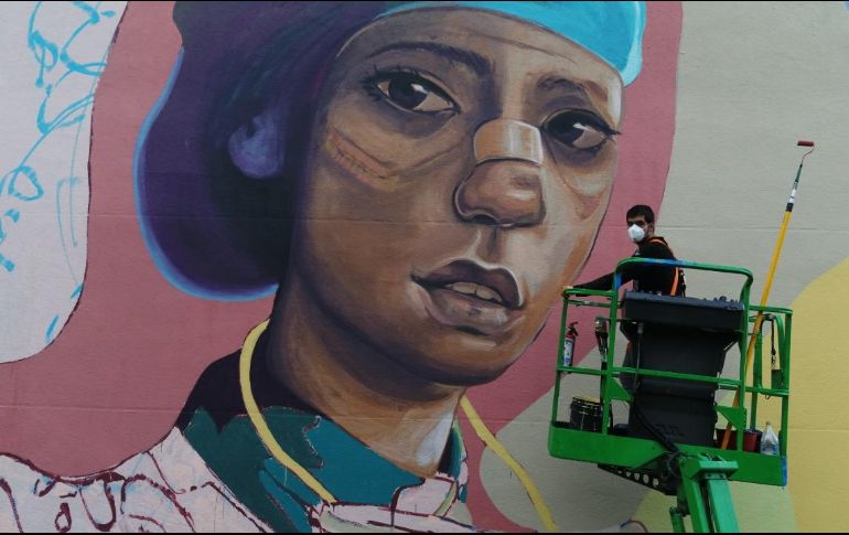 Con murales, rinden homenaje a médicos de México