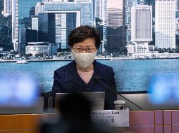 La jefa de Gobierno, Carrie Lam, anuncia la postergación de los comicios originalmente programados para el 6 de septiembre. EFE/J. Favre