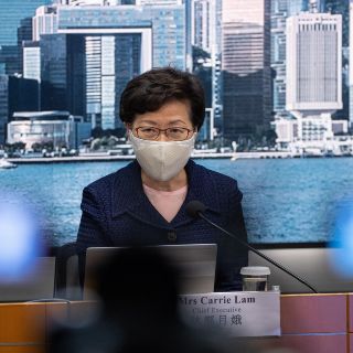Hong Kong pospone un año sus elecciones legislativas