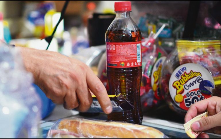 REFRESCO. En el país se consumen en promedio 163 litros por persona al año. EL INFORMADOR • F. Atilano