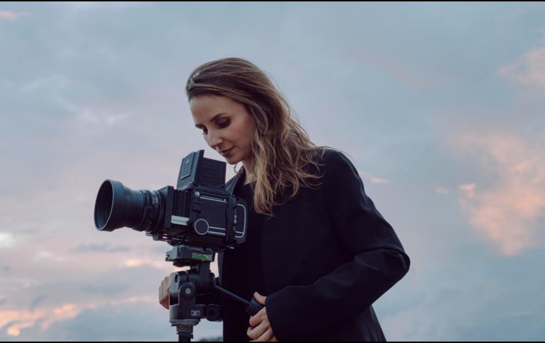 Petra Costa. La directora narra hilando entre su vida y dos gobiernos fundamentales para entender la vida contemporánea brasileña y latinoamericana. ESPECIAL