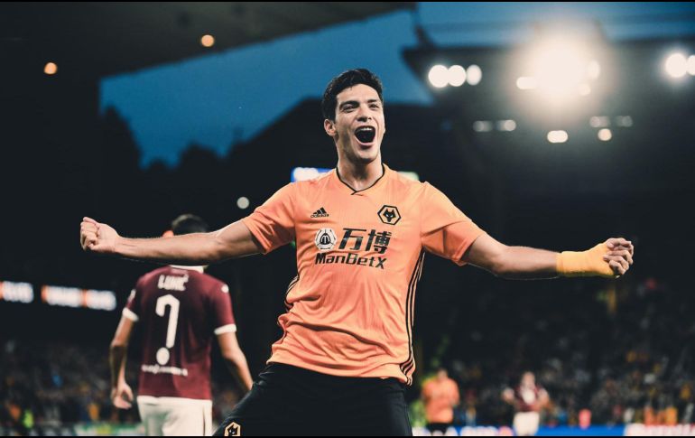 El centro delantero, que tuvo una gran temporada en la Liga Premier, ahora apunta a llegar lo más lejos posible en la Europa League, y para eso, dice: 