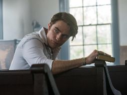 Pattinson interpreta a un predicador llamado “Preston Teagardin”. ESPECIAL / Netflix