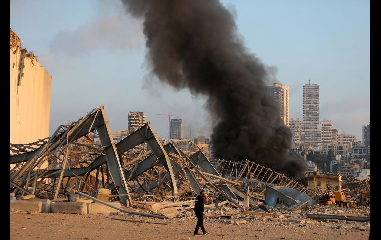 Enormes explosiones sacudieron el martes Beirut, la capital libanesa, hiriendo a varias personas y causando daños generalizados. AFP