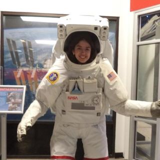 Mexicana elegida por la NASA busca fondos para hacer su estancia