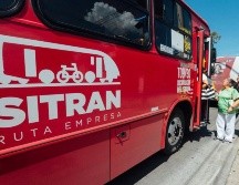 Los camiones son considerados con mayor riesgo de contagios de COVID-19 sólo después de los hospitale. EL INFORMADOR/ARCHIVO